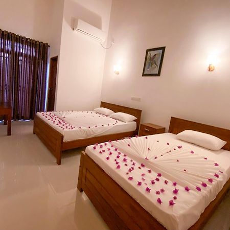 Yala Safari Green Home Stay Tissamaharama Exterior foto